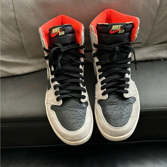 2019 Men’s Air Jordan 1 Retro High OG 'Neutral Grey’ - Picture 4 of 6